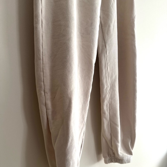 MATE the Label Fleece Relaxed Sweatpants in Bone - Women's Size M Organic Cotton - Picture 9 of 15